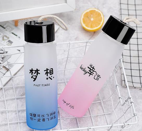 送水杯给女孩子好吗，男孩子送女孩子水杯代表什么
