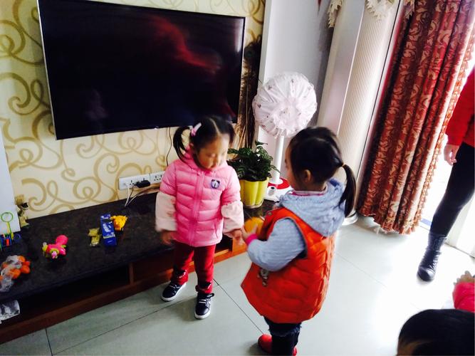 做客给孩子买什么礼物,去做客给小孩子带什么东西