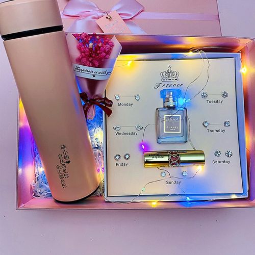 送闺蜜送什么化妆品,送闺蜜要送什么花好