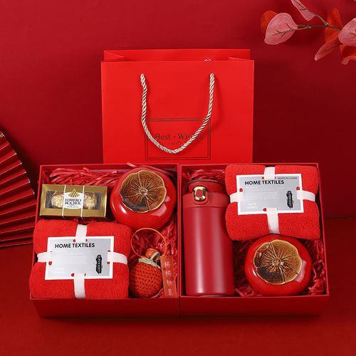 过年送女客户什么礼品,过年送客户什么礼品合适又能为公司做广告