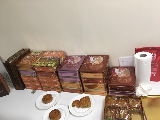 公司春节给家里寄礼品,,公司给家属寄月饼感谢的说说?