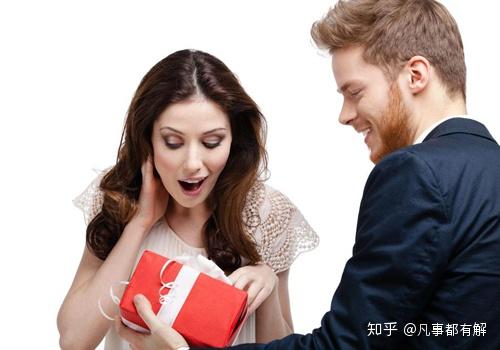 追女孩子送礼物好吗,追女孩子送礼物好吗知乎