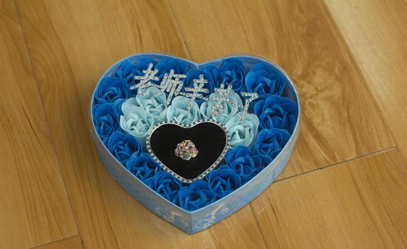 孩子教师节送什么礼物,孩子教师节送什么礼物好
