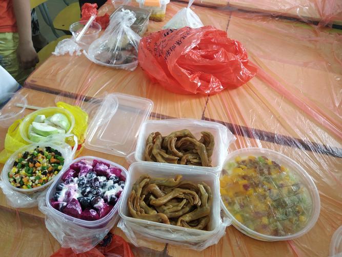 吃饭聚餐给孩子带什么礼物,带孩子聚餐美食推荐