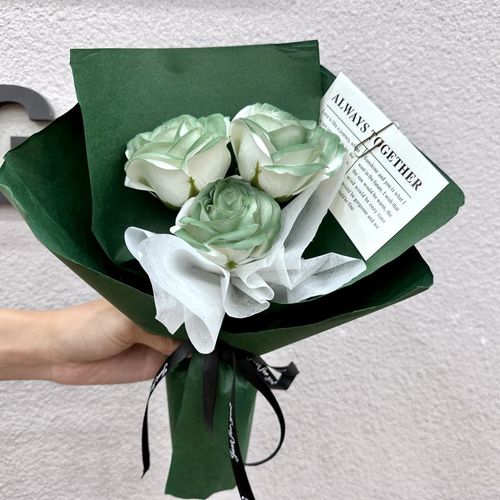女性客户喜欢什么礼品，女性客户送什么花好