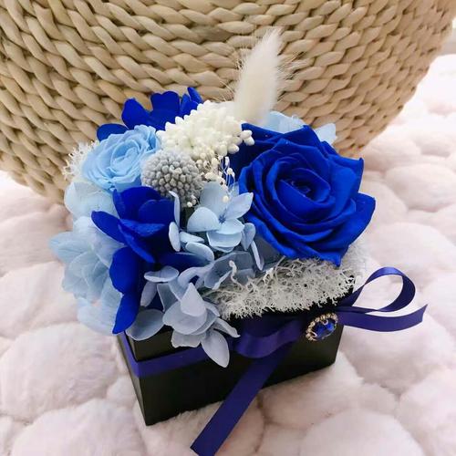 女性客户喜欢什么礼品，女性客户送什么花好