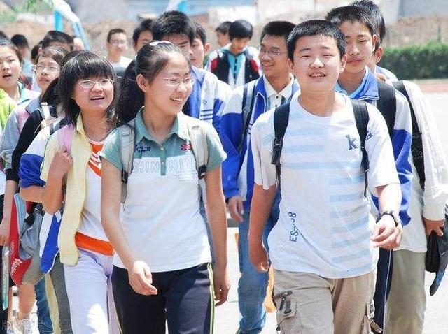 送初中孩子什么好,送初中孩子什么好呢