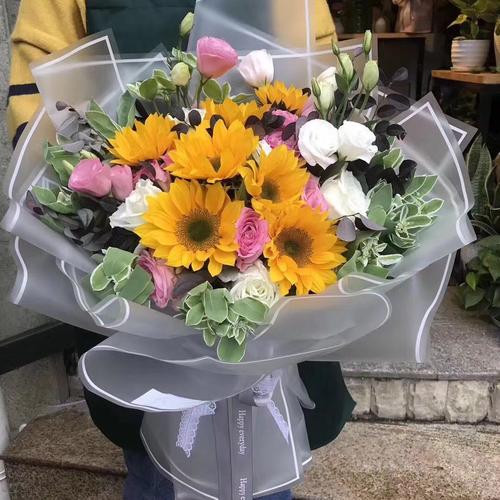 男客户过生日送什么,男客户过生日送什么花合适