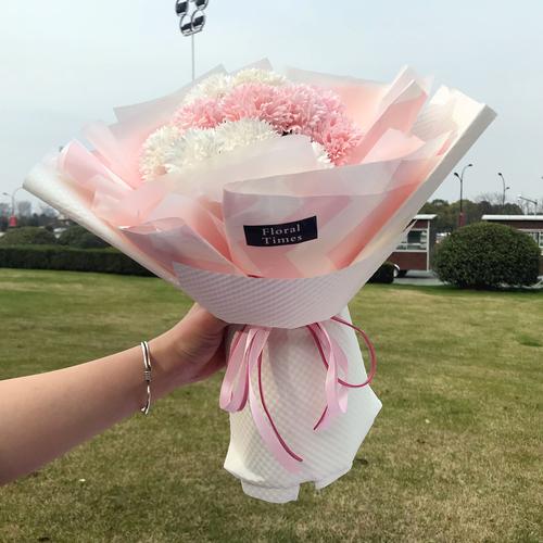 给孩子妈妈送什么礼物好,孩子给妈妈送什么花好