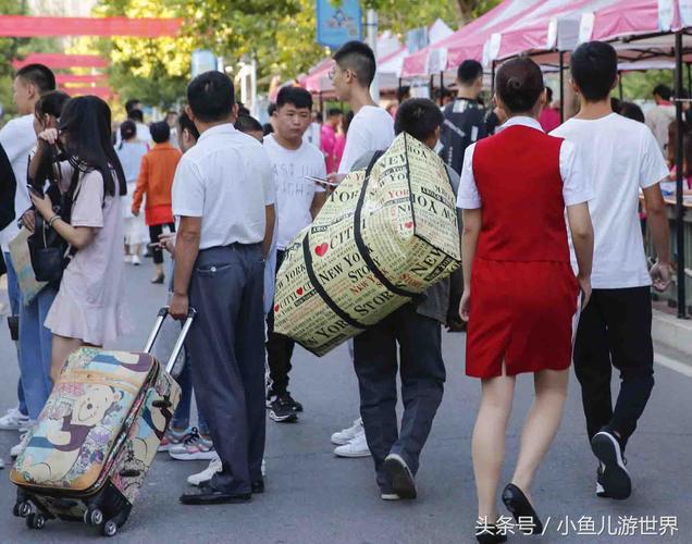 姐姐家孩子考大学送什么,姐姐家孩子考大学送什么好