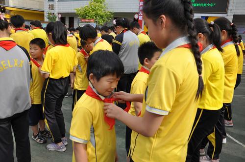 孩子上小学送什么啊,小孩上小学送什么