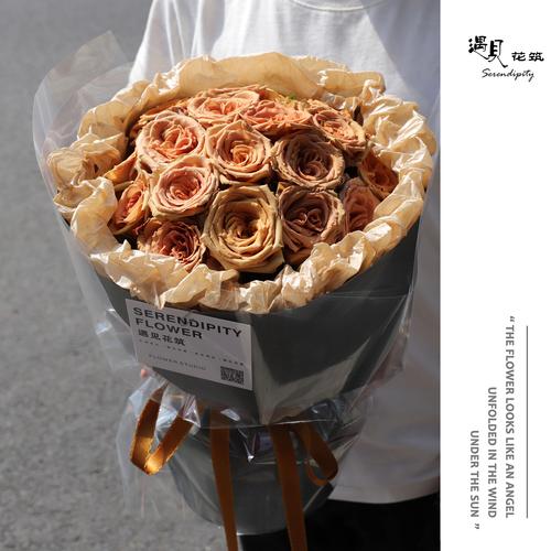 第一次送女孩子花，第一次送女孩子花送什么花，第一次见面送女生什么花？
