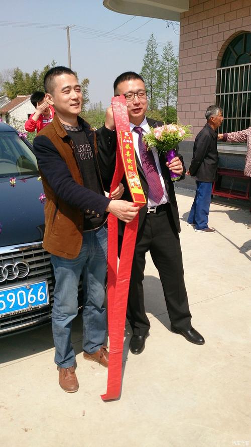 表弟生孩子送礼品,,表弟生孩子了,我应说什么话恭喜?