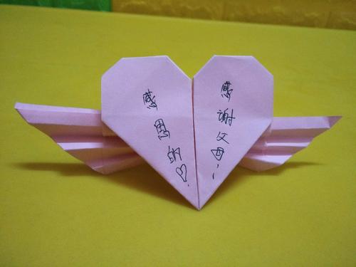 老师给孩子发的礼物,老师给孩子发的礼物怎么感谢,妈妈给孩子的最珍贵的礼物是什么?妈妈还给我们什么礼物?