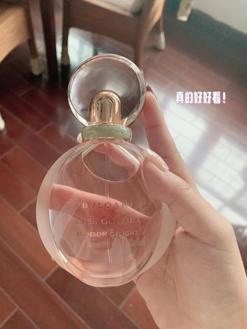 女孩子生日礼物香水，，女孩子生日礼物香水