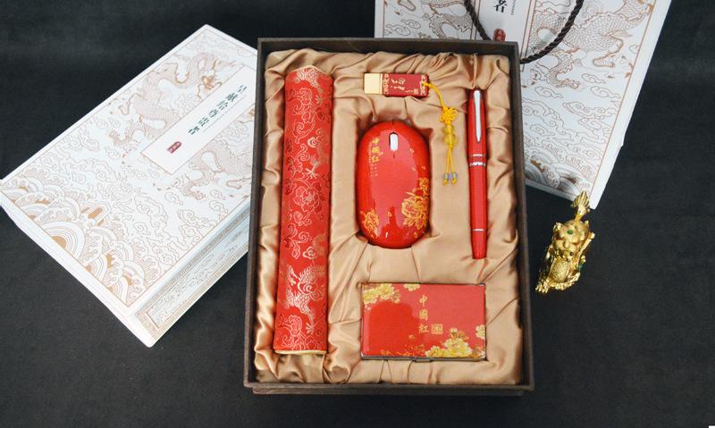 送给女孩子的中国风礼物，送给女孩子的中国风礼物有哪些，成都必买十大礼物？