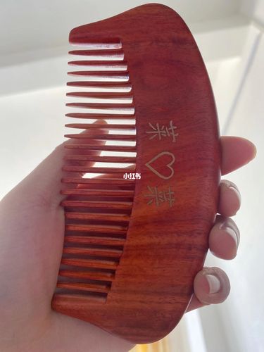 送女孩子有寓意的东西,,女生送她扎头发的东西给男生,有什么含义?大神们帮帮忙?