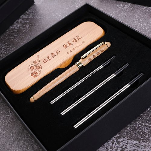 成人礼爸爸送孩子钢笔的,,家长参加孩子成人礼时带什么礼物?