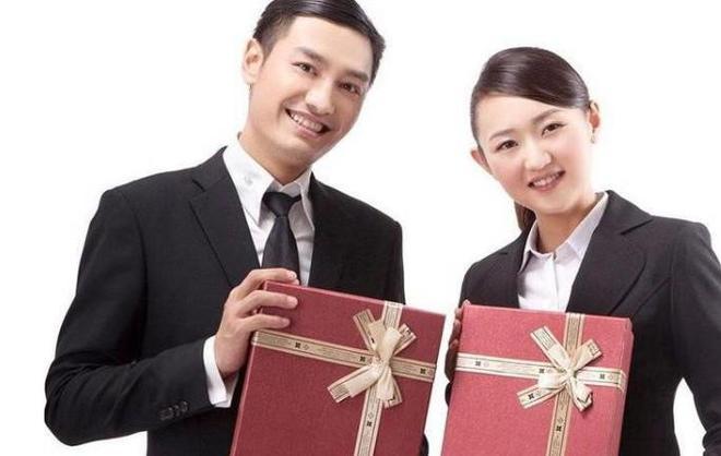 给客户送礼说辞,给客户送礼说辞短信,送礼委婉的说辞?