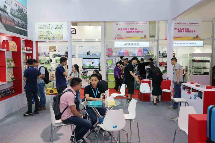展会送客户小礼品价格实惠，展会送客户小礼品价格实惠怎么说，漫展和亲友见面送什么礼物？