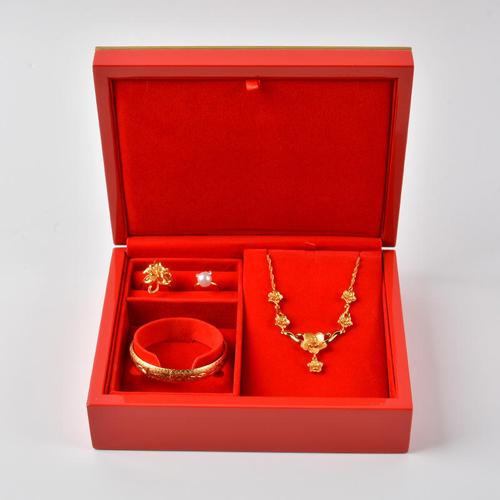 给买房子得客户送奖品,给买房子得客户送奖品怎么说,买金镯子会有礼品送吗?