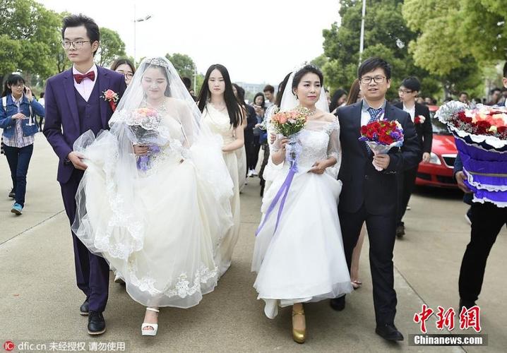老师参加学生婚礼送礼，，老师参加学生婚礼送礼