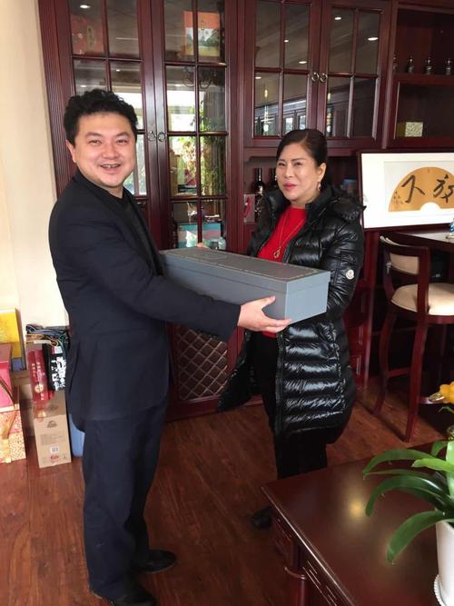 拜访客户送什么礼最好,,第一次拜访客户要送什么好?