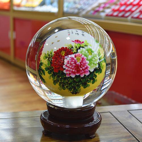 玻璃小礼品,玻璃礼品展示,梅州李中珠宝买的雨滴状玻璃里边包裹着一个金色的观音,叫什么?