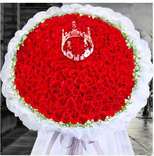老婆生日送什么颜色,老婆生日送什么颜色的玫瑰花最好,40岁老婆生日送什么花好?