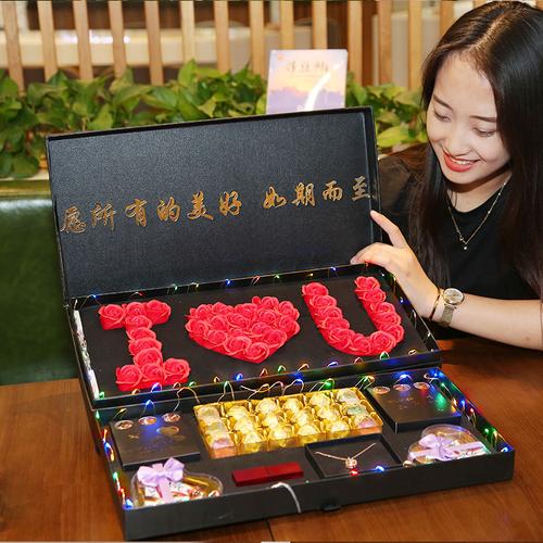 七夕送老婆什么礼物啊,,六个送给老婆的节日?