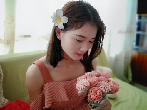 伤了老婆的心该送什么礼物,伤了老婆的心了怎么给发短信,伤了心的女人应该怎么哄?