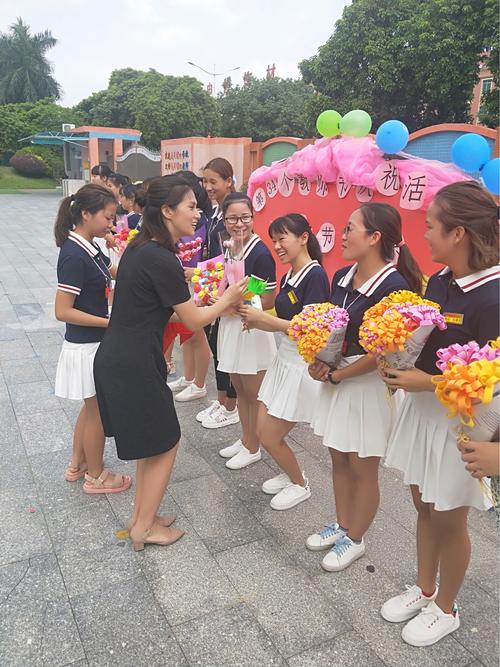 感谢老师送什么好呢,,教师节除了送花,还送什么给老师好呢?