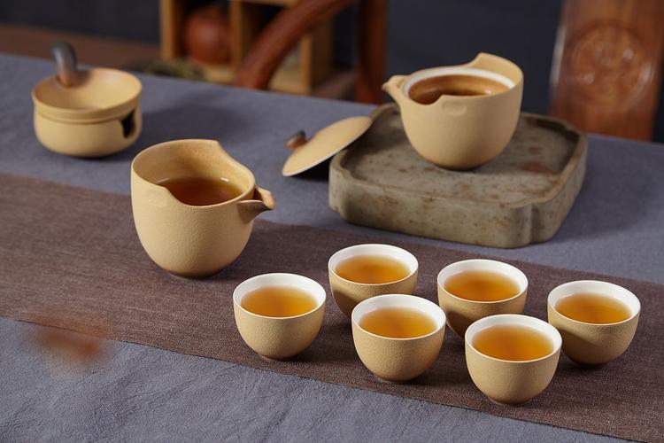送老师茶具有什么寓意,,给女老师送茶叶还是茶具比较好呢?价格在中等位就好,如果是茶叶那买哪一种的好呢?茶具买一类的呢?