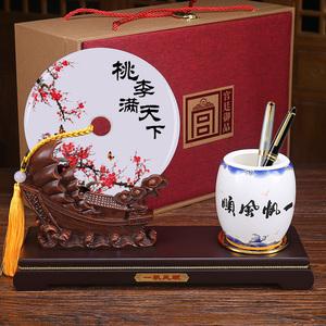 去办公室给老师礼物好吗,,和导师见面带礼物合适吗?
