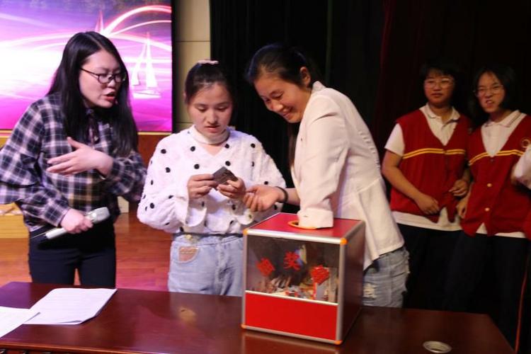 学校抽奖礼品有哪些，学校抽奖礼品有哪些东西，初中家委会给孩子买什么奖品合适？