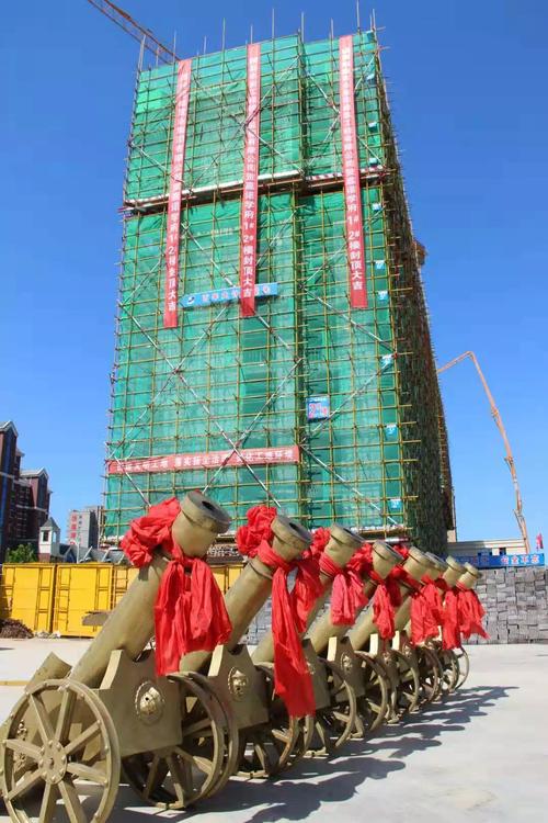 封顶送什么礼品，封顶大吉送什么礼品，亲人开张店铺给多少红包合适？