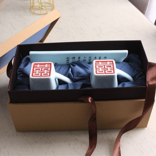 定制瓷器礼品，定制瓷器礼品有哪些，订婚都拿什么礼品？