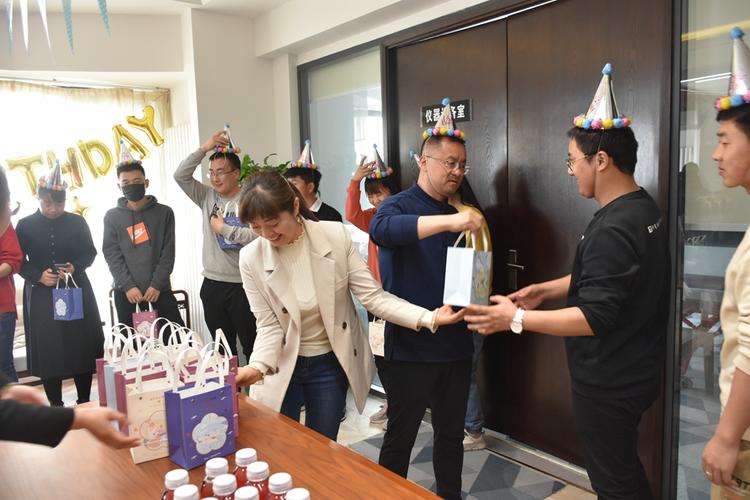 甘肃团队礼品，甘肃团队礼品怎么领，兰州送礼特色攻略？