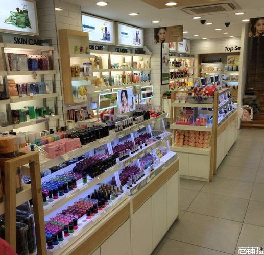 女性进店礼品送什么比较好,,化妆品店如何吸引顾客进店?