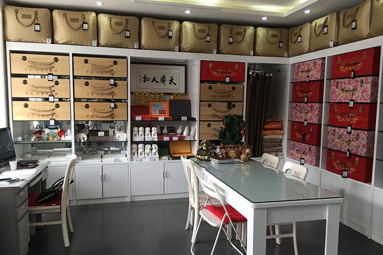 北京工艺礼品超市，北京工艺礼品超市地址，出差北京买什么礼物？