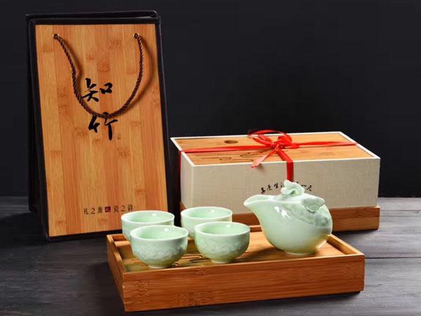 工艺礼品定制价格,工艺礼品定制价格表,想送客户价值1000元左右的礼品,有什么比较高档一点的选择吗?