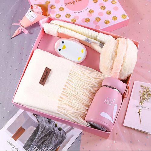 冬天适合的小礼品,冬天适合的小礼品有哪些,冬天五件套的礼物?