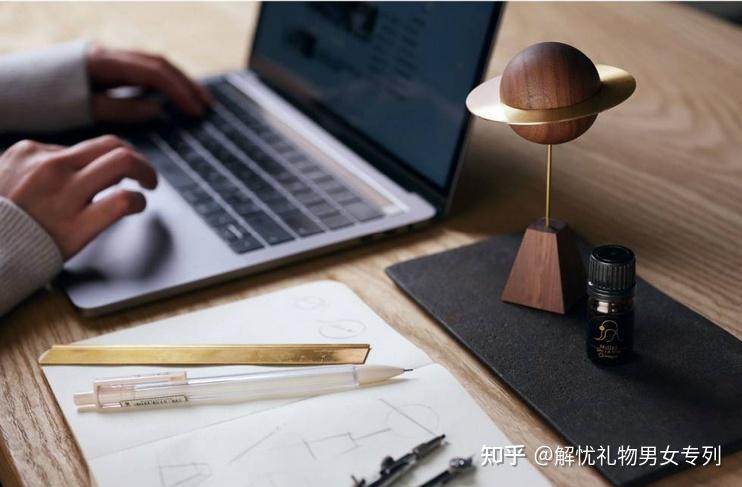 给国外导师带什么礼物,给国外导师带什么礼物 知乎,导师要出国了,送什么礼物好?