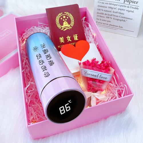 送护士女友什么礼物好,,520送护士女友什么礼物?