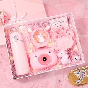 平时给妹妹买什么礼物,平时给妹妹买什么礼物好,送妹妹的生日礼物该送什么?