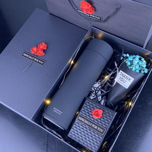 夏季送男友什么礼物好,,5月20号送男朋友什么礼物好呢?