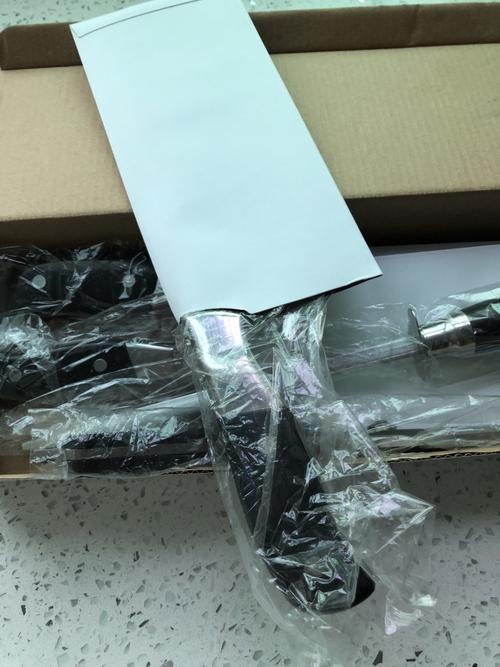 礼品刀具可以托运吗,,飞机上刀具可以托运吗吗?