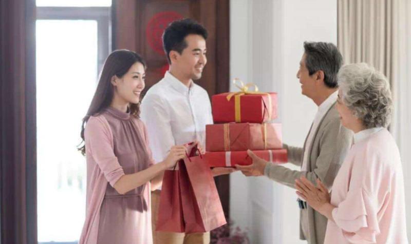 年轻人做客礼品,年轻人做客礼品有哪些,第一次去朋友家做客带什么礼物?