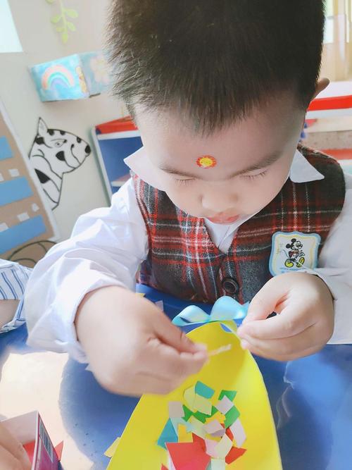 给小朋友买礼物买什么,给小朋友买礼物买什么好,宝宝第一个生日,爷爷奶奶、姥姥姥爷都送些什么,给多少钱合适?