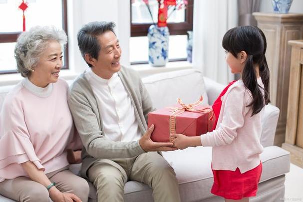 送干妈什么礼物好,中秋节送干妈什么礼物好,跟干妈第一次见面送什么好?